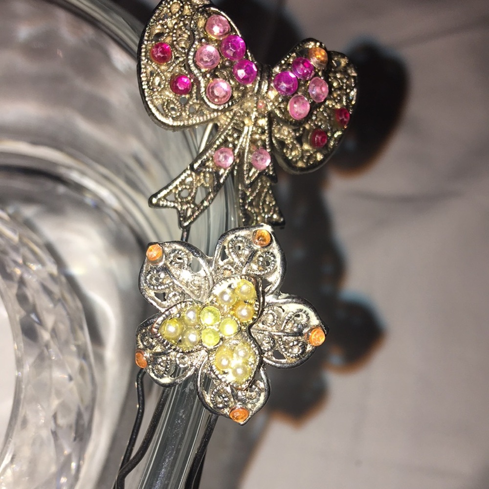 2 Rhinestones Victorian Beautiful Vintage Hair 1 Bow Shaped 1 floral
